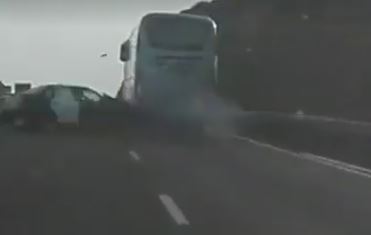 Teneriffa: Auffahrunfall mit Fahrerflucht live gefilmt! VIDEO