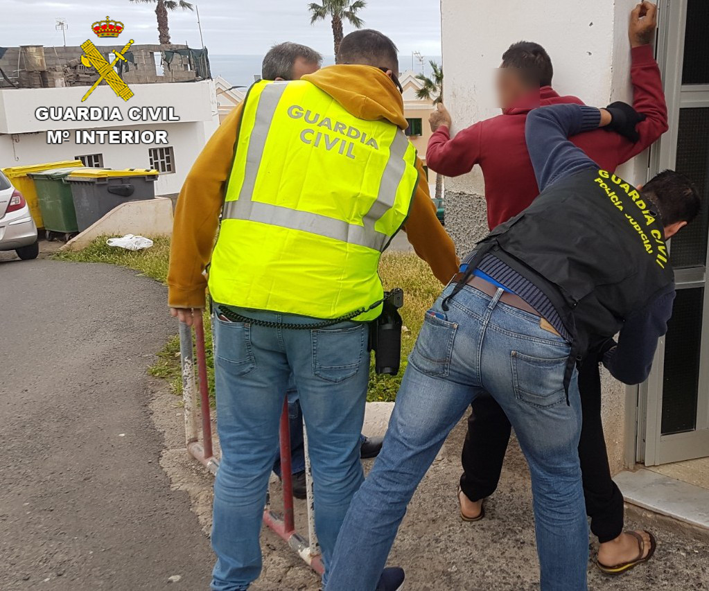 Zwei Räuber und Einbrecher in Santa María de Guía verhaftet