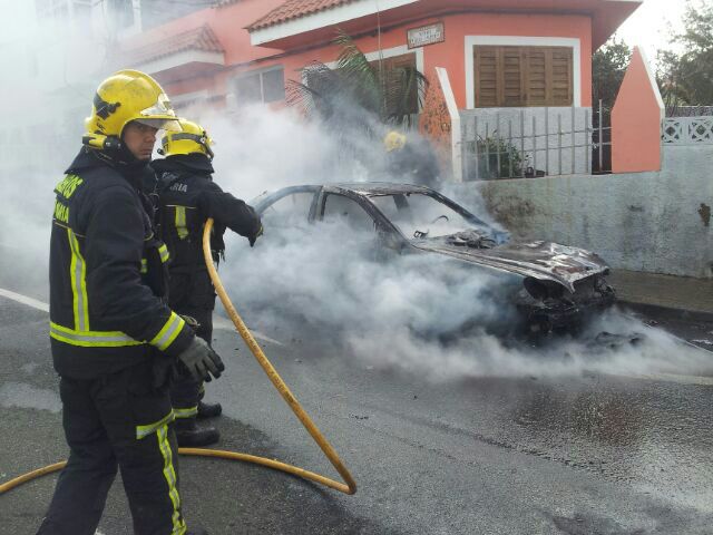Auto und zwei Schrotflinten in Arinaga gestohlen – danach abgefackelt