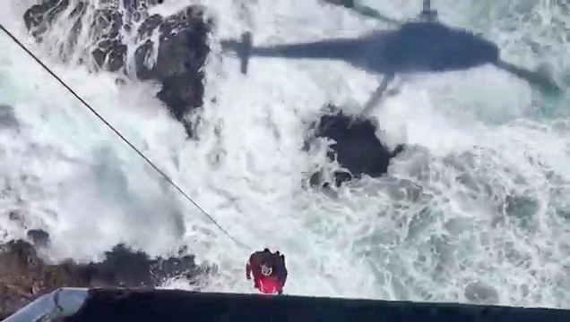 Flut nicht bedacht – Angler per Hubschrauber von Felsen bei Corralejo gerettet