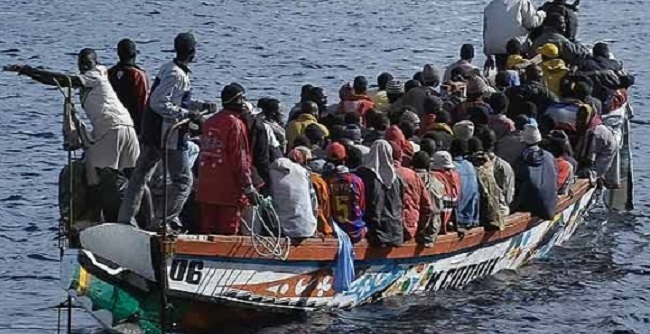 Flüchtlingsboot mit 53 illegalen Migranten in Mauretanien aufgegriffen