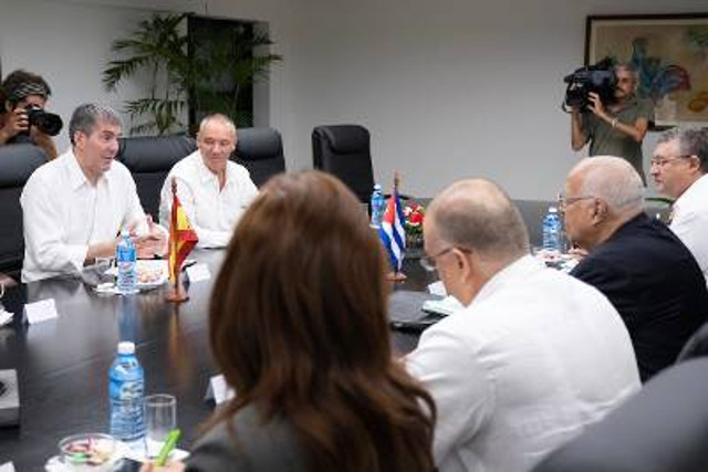Kanaren-Präsident Clavijo besucht Kuba