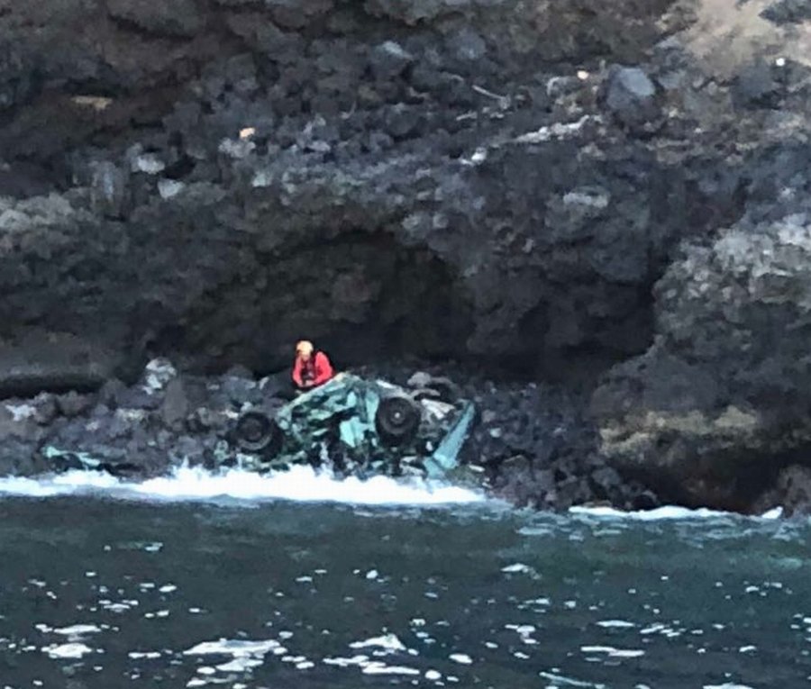 Auto von der TF-1 über Steilküste in den Atlantik gestürzt – Fahrer tot