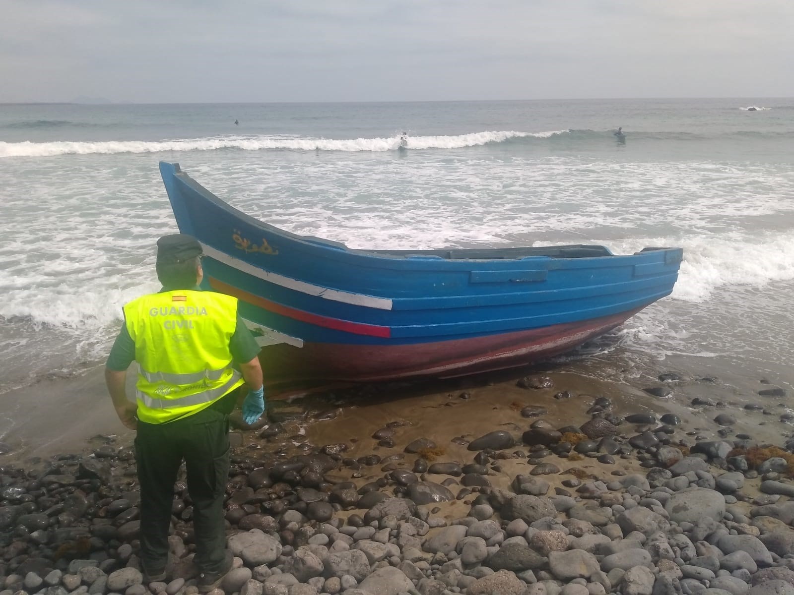 Playa Puerto de Santiago geschlossen nach Ankunft einer Patera