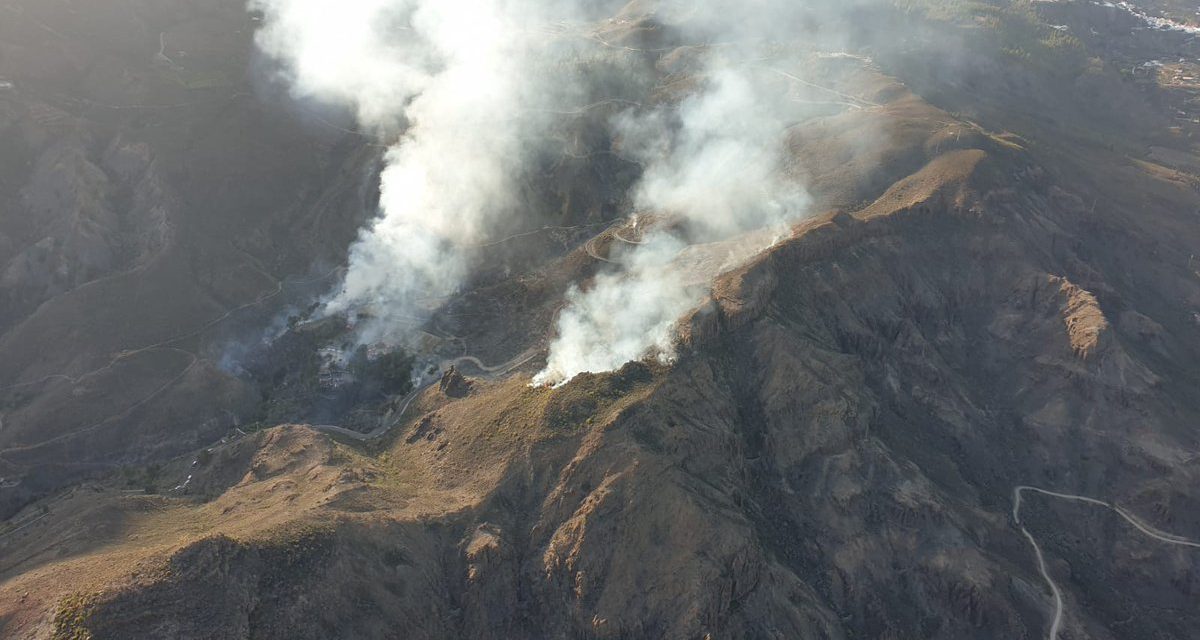 35 Hektar Land neben dem Hotel Molino del Agua durch Feuer in Fataga zerstört