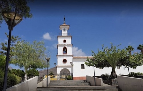 Pastor in Arona auf den Stufen seiner Kirche gestorben