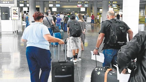 Viermal mehr Reisebewegungen auf den Flughäfen als im vergangenen Monat