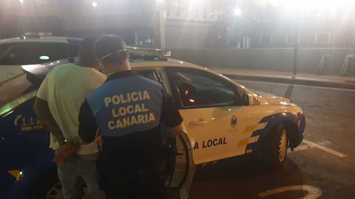 Gesuchter Drogendealer nach Verfolgungsjagd in Bahía Feliz festgenommen