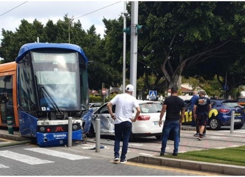 Unfall unterbricht Straßenbahnverkehr